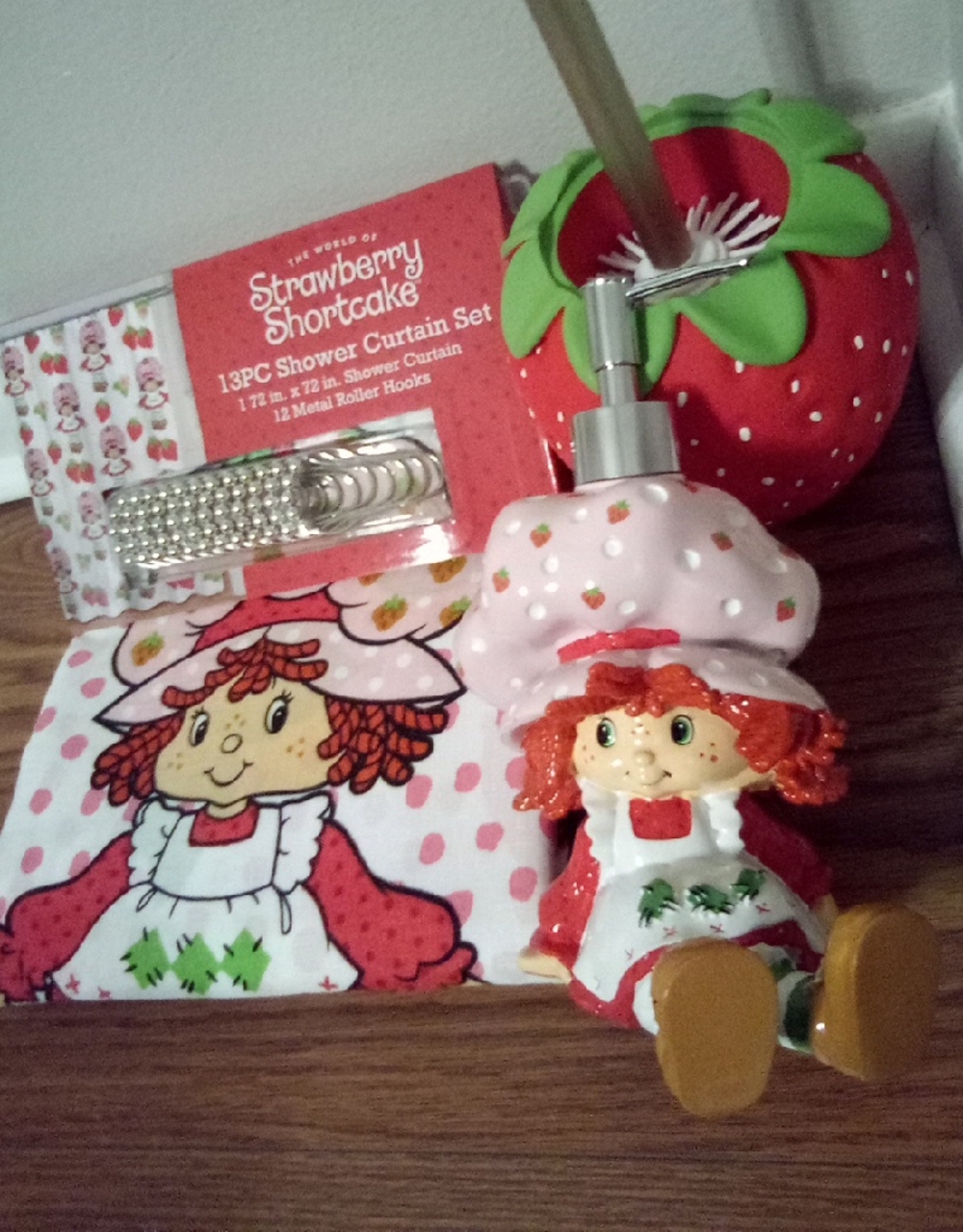 Strawberry Shortcake Bathroom Bundle